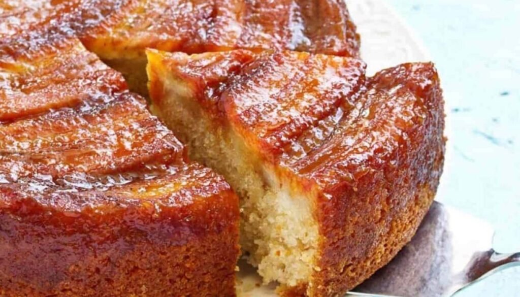 Fatia do Bolo de Banana Caramelada da Vovó