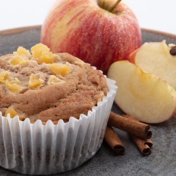 bolinho de maçã com canela
