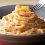 Receita de Espaguete à Carbonara: O Segredo para os Ovos Não Cozinharem Demais