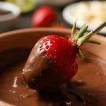 Fondue de Chocolate: A Sobremesa Que Transforma Qualquer Momento em Celebração