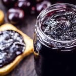 Geléia de Jabuticaba Caseira: O Sabor Autêntico da Fruta Brasileira no Seu Café da Manhã